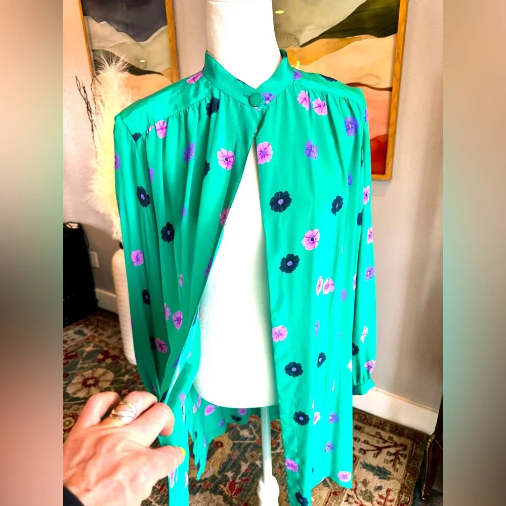 Italian Silk Floral Topper Blouse - Picture 5 of 8